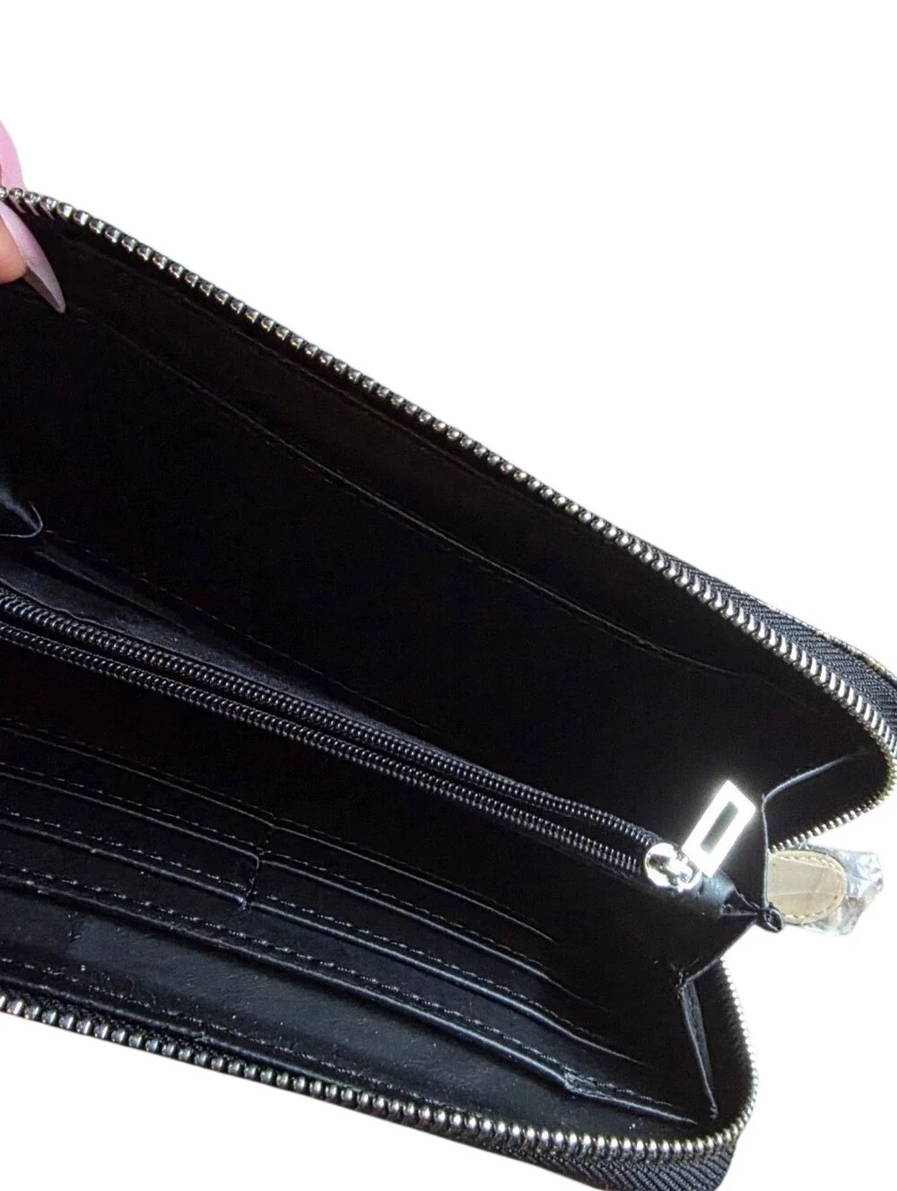 Guess Womens Wallet Logo Black Beige Zip Around nwt